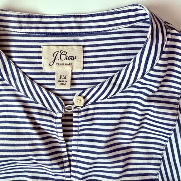 J.Crew Striped Cotton Popover Top Blue White MP Petite Summer VGUC - Picture 3 of 8